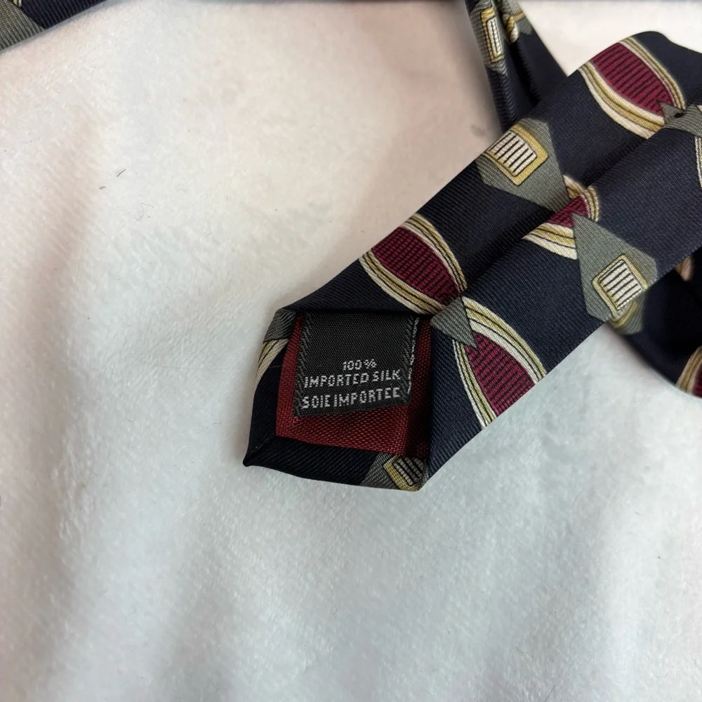 CHRISTIAN DIOR Vintage Stunning Silk Tie